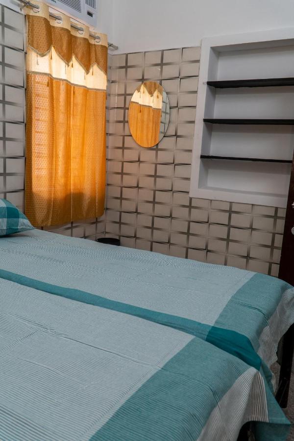 Lakshmi Paradise Lodge A/C Pollāchi 外观 照片