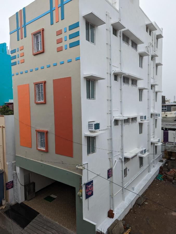 Lakshmi Paradise Lodge A/C Pollāchi 外观 照片